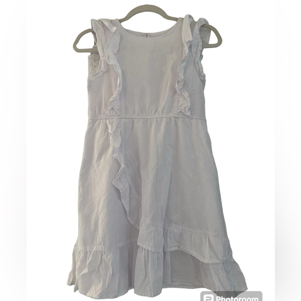 Girls white lace dress size L (10-12). 🤍